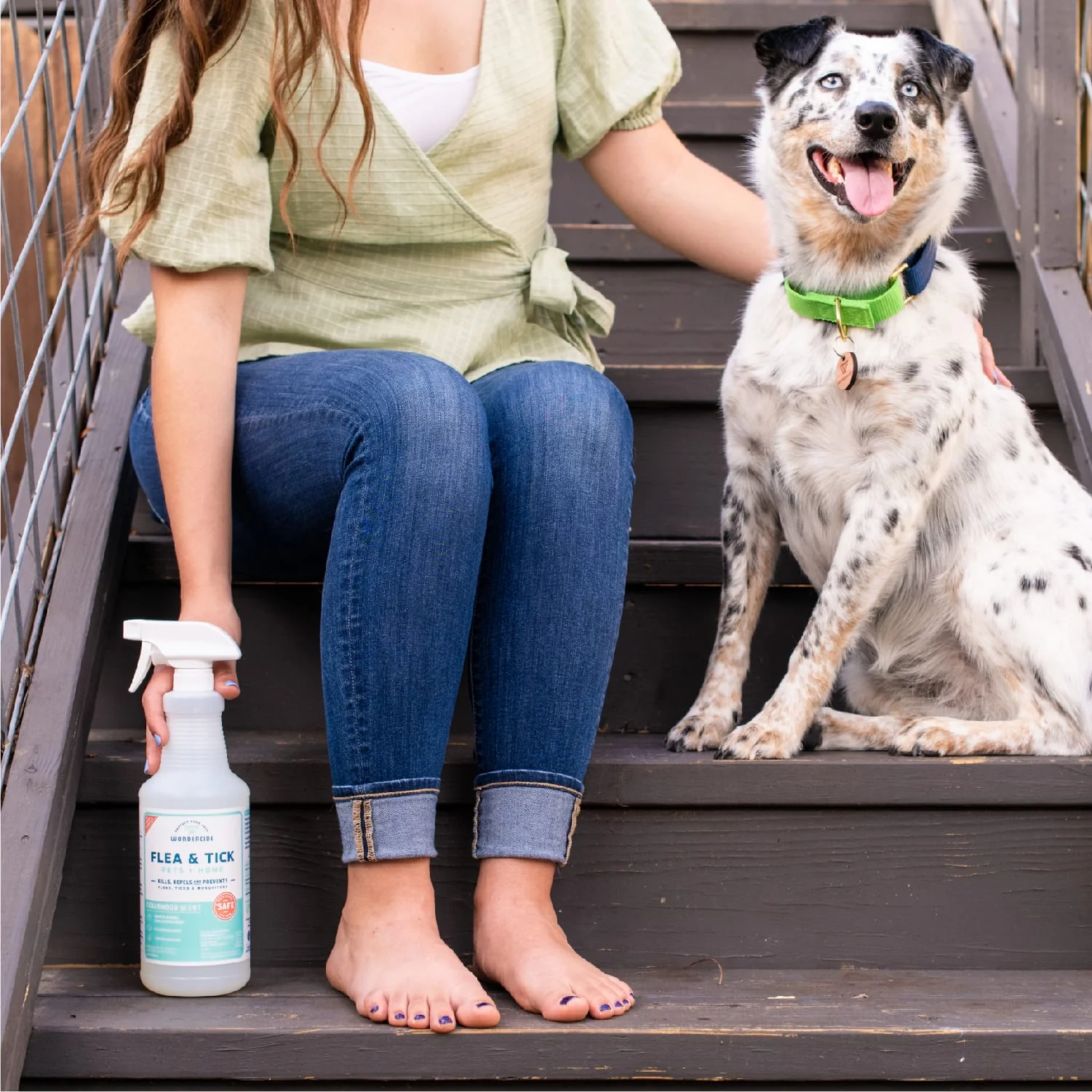 128 oz. Cedarwood Flea & Tick Spray - Image 4